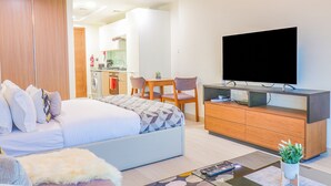 Standard Apartment - Fully Furnished Studio in Azizi Aliyah (Dubai)