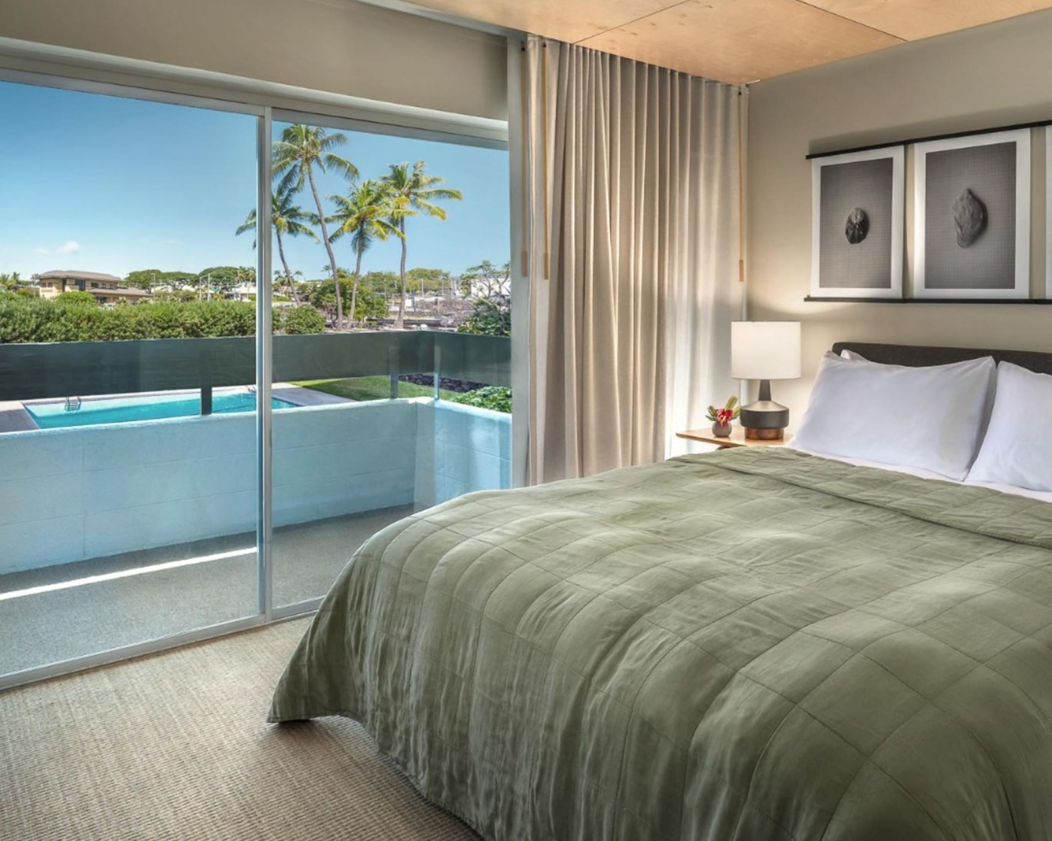 Zimmer, 1 King-Bett, Poolblick | Ausblick vom Zimmer