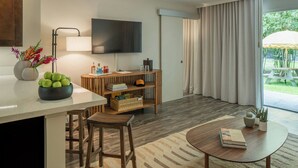 Apartment Suite - PACIFIC 19 Kona (Kailua-Kona)