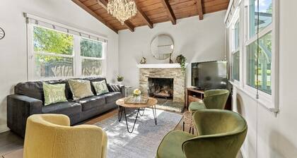 Newly Renovated Comfortable 4 Bds Houses in LA