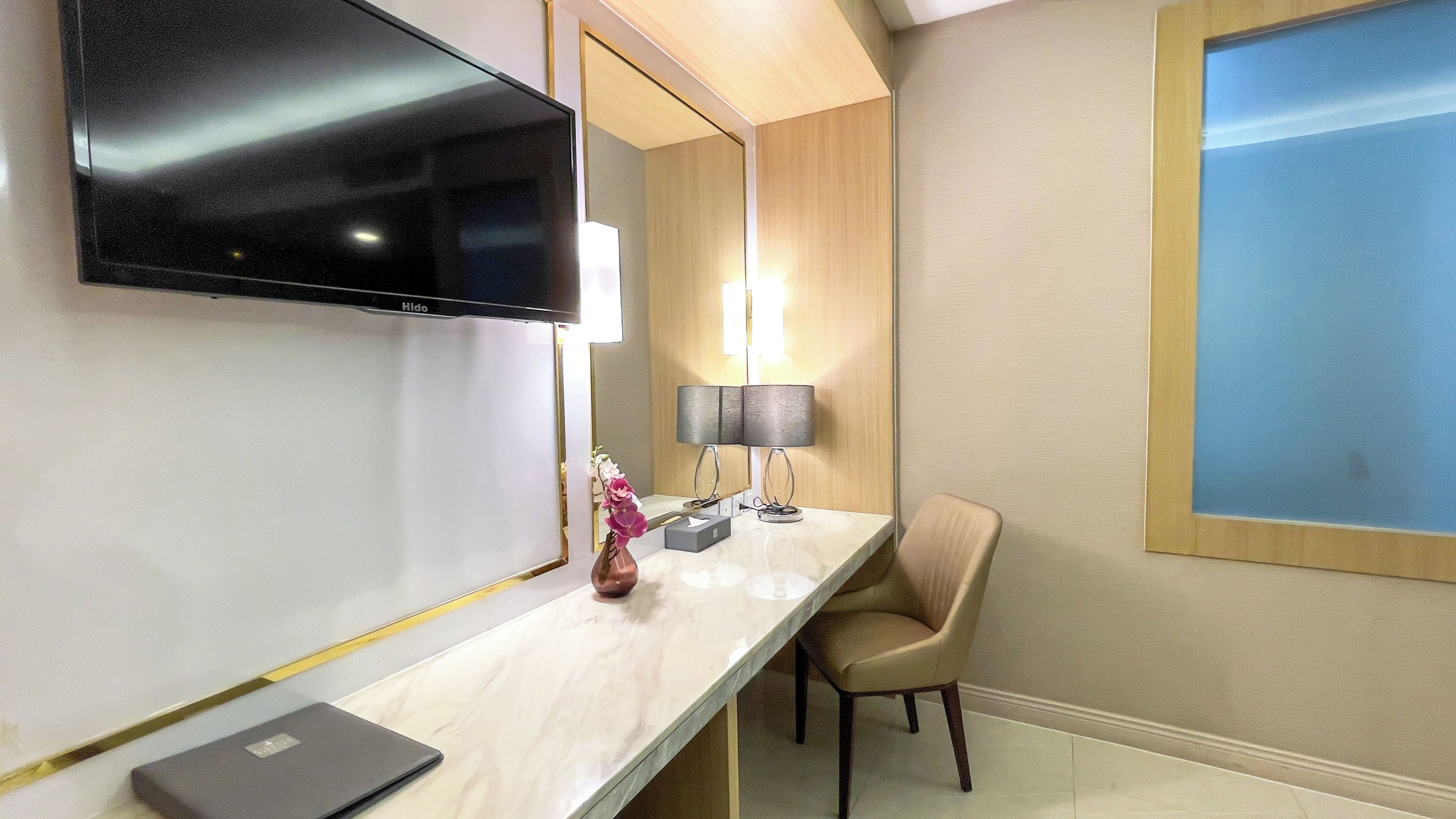 Photo - Elegant Airport Hotel