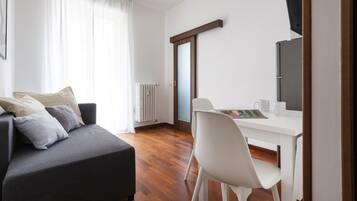 Apartment | 1 bedroom, iron/ironing board, WiFi