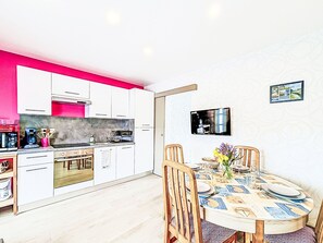 Fridge, microwave, oven, toaster
