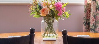 Room in shared house in leafy suburban road.  London Zone 4