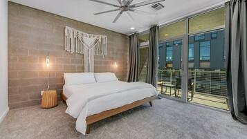 2 bedrooms, iron/ironing board, travel cot, WiFi