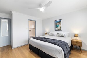 3 chambres, fer et planche à repasser, Wi-Fi gratuit, draps fournis