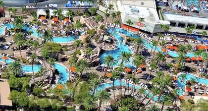 Strip View MGM Signature Studio ★ No resort fees