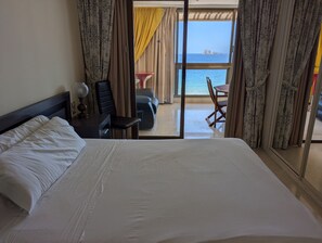 2 slaapkamers, een strijkplank/strijkijzer, wifi (toeslag), beddengoed