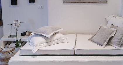 Apartment surrounded by greenery, 5 minutes from the beach!