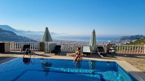 Cozy villa with beautiful view near Alanya center