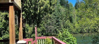 Campbell River 2 bedroom Fishing Lodge - River View