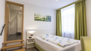 Einzelzimmer | Kostenloses WLAN, BettwÀsche