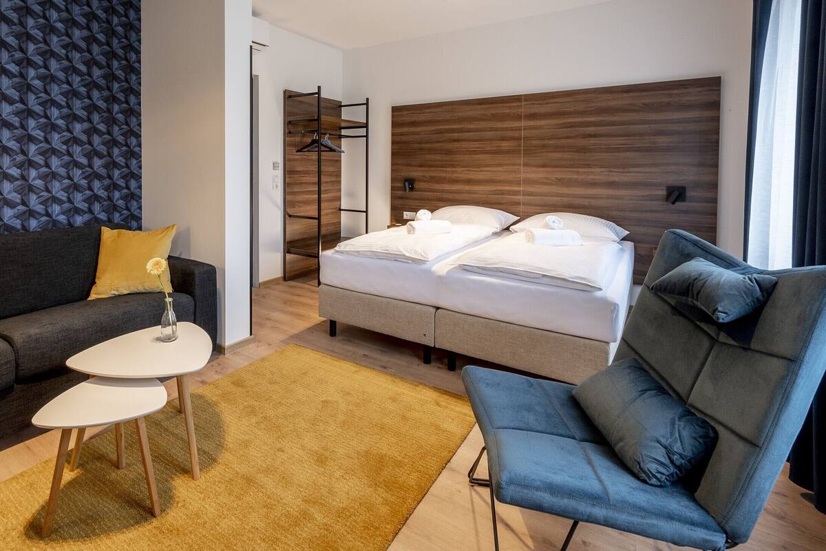 Ropa de cama hipoalergénica y escritorio