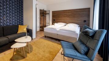 Deluxe Triple Room | Hypo-allergenic bedding, desk, laptop workspace, free WiFi