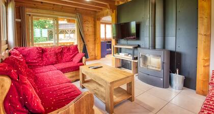 Chalet rénové avec jacuzzi, terrasse, proche ski-bus et télécabine