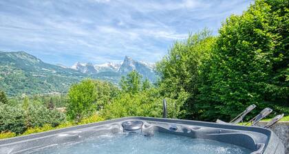Chalet rénové avec jacuzzi, terrasse, proche ski-bus et télécabine