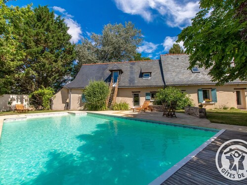 Gîte avec Piscine Chauffée proche d'Angers, Idéal pour 4 personnes, au cœur de la Nature