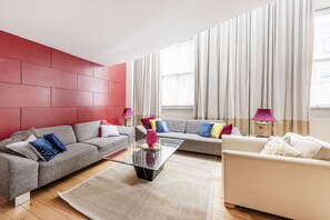 Apartment, Multiple Beds | Living room - Luxurious 2 Bedroom 2 Bathroom Apartment in London (London)