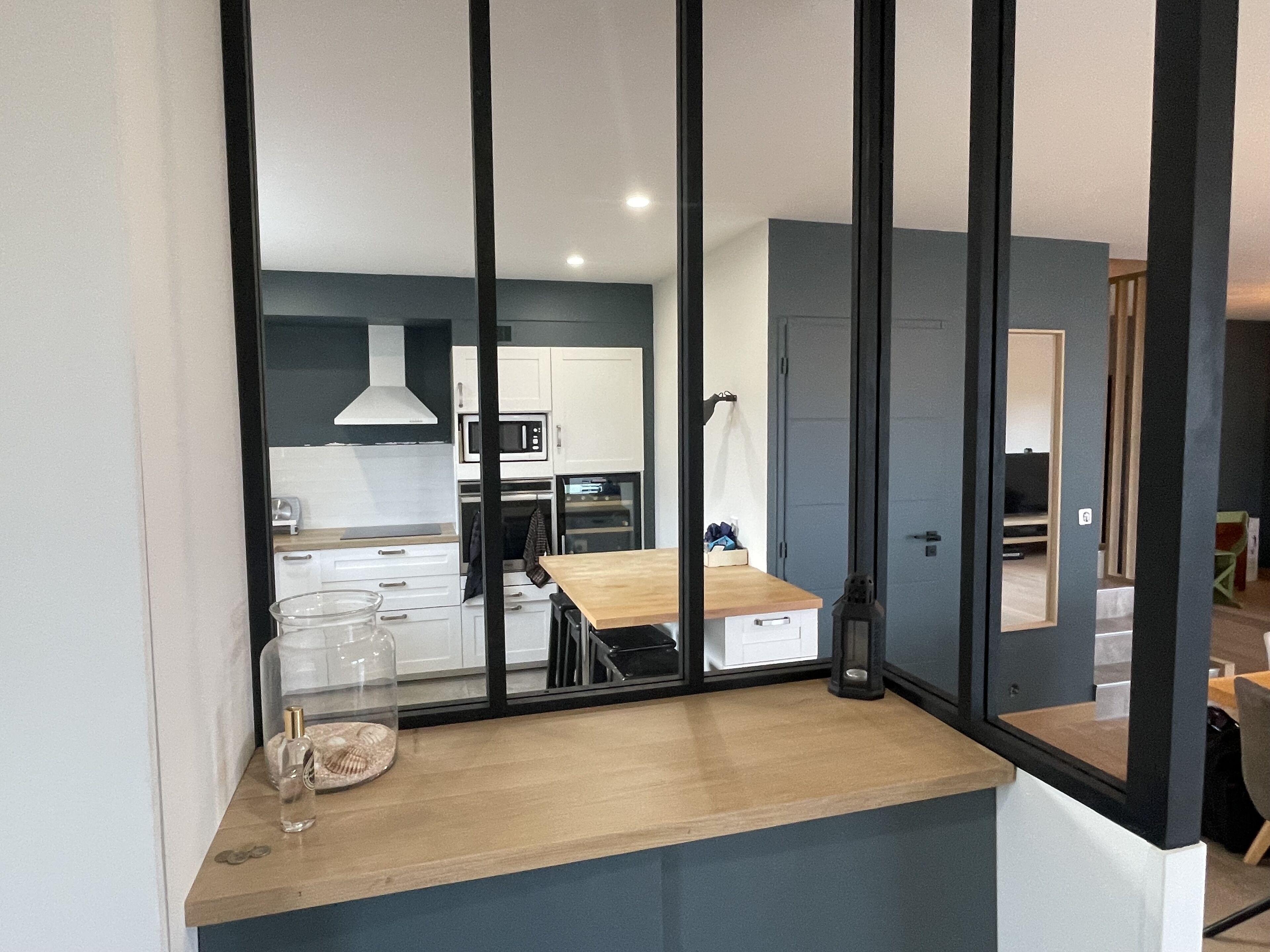 Kylskåp, mikrovågsugn, ugn och spishäll