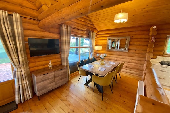 Alpine Lake Lodge 10B HT, PF, Priv Peg | Dapur peribadi | Peti sejuk, ketuhar gelombang mikro, ketuhar, dapur