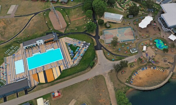 Indoor pool, seasonal outdoor pool - Tattershall Lakes Country Park (Tattershall)