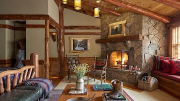 Frette Italian sheets, premium bedding, pillow-top beds, free minibar