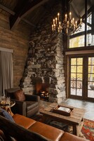 意大利 Frette 床单、高档床上用品、加厚床垫、迷你吧（备有免费物品）