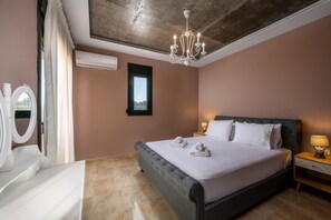 4 chambres, coffres-forts dans les chambres, fer et planche Ă repasser