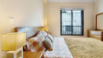 2 quartos, ferros/tábuas de passar roupa, Wi-Fi de cortesia