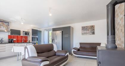 Holiday Home 'Corps de Ferme au Calme' with Garden