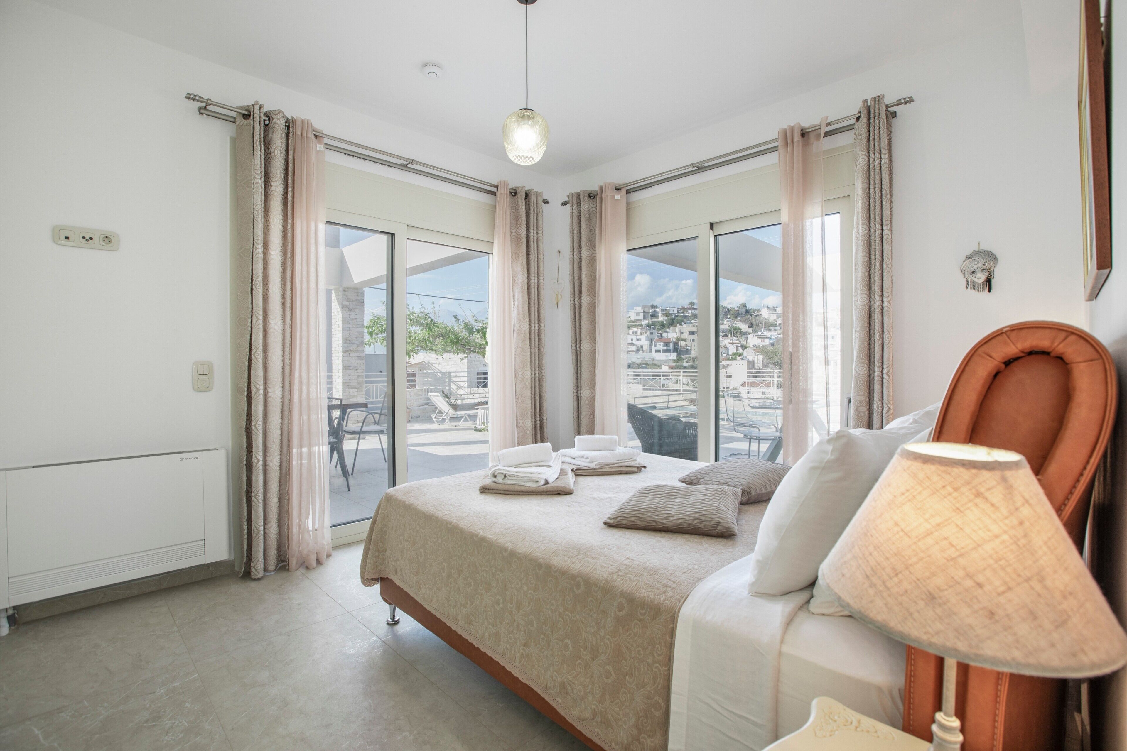 3 habitaciones, tabla de planchar con plancha y wifi gratis 