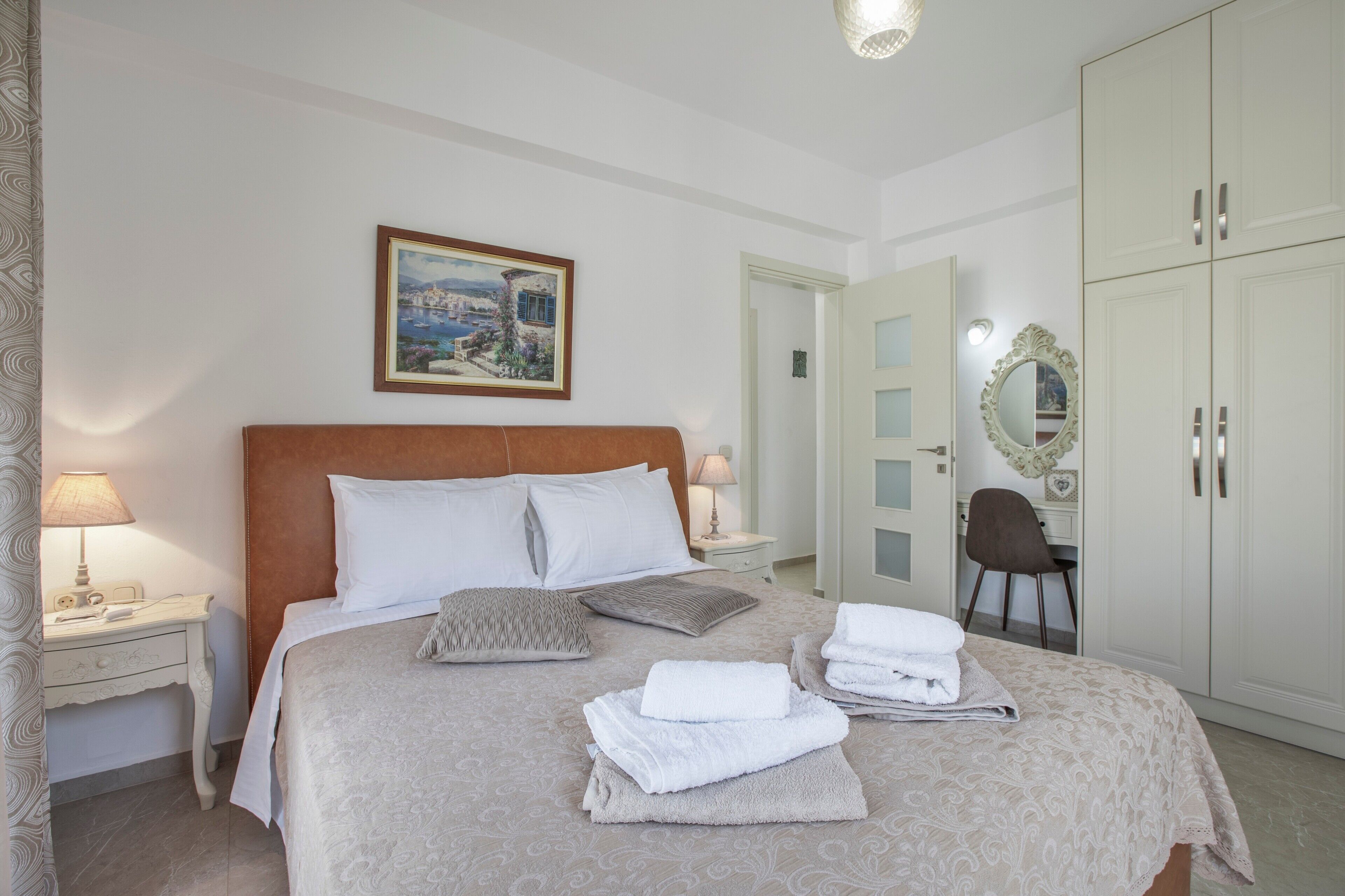 3 bedrooms, iron/ironing board, free WiFi, bed sheets