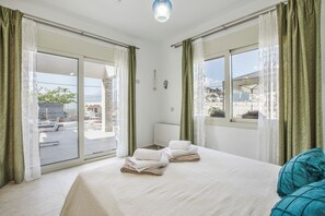 3 chambres, fer et planche à repasser, Wi-Fi gratuit, draps fournis