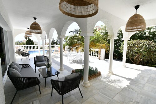 Villa 'With Separate Apartment' near Beach with Pool, Terrace & Wi-Fi