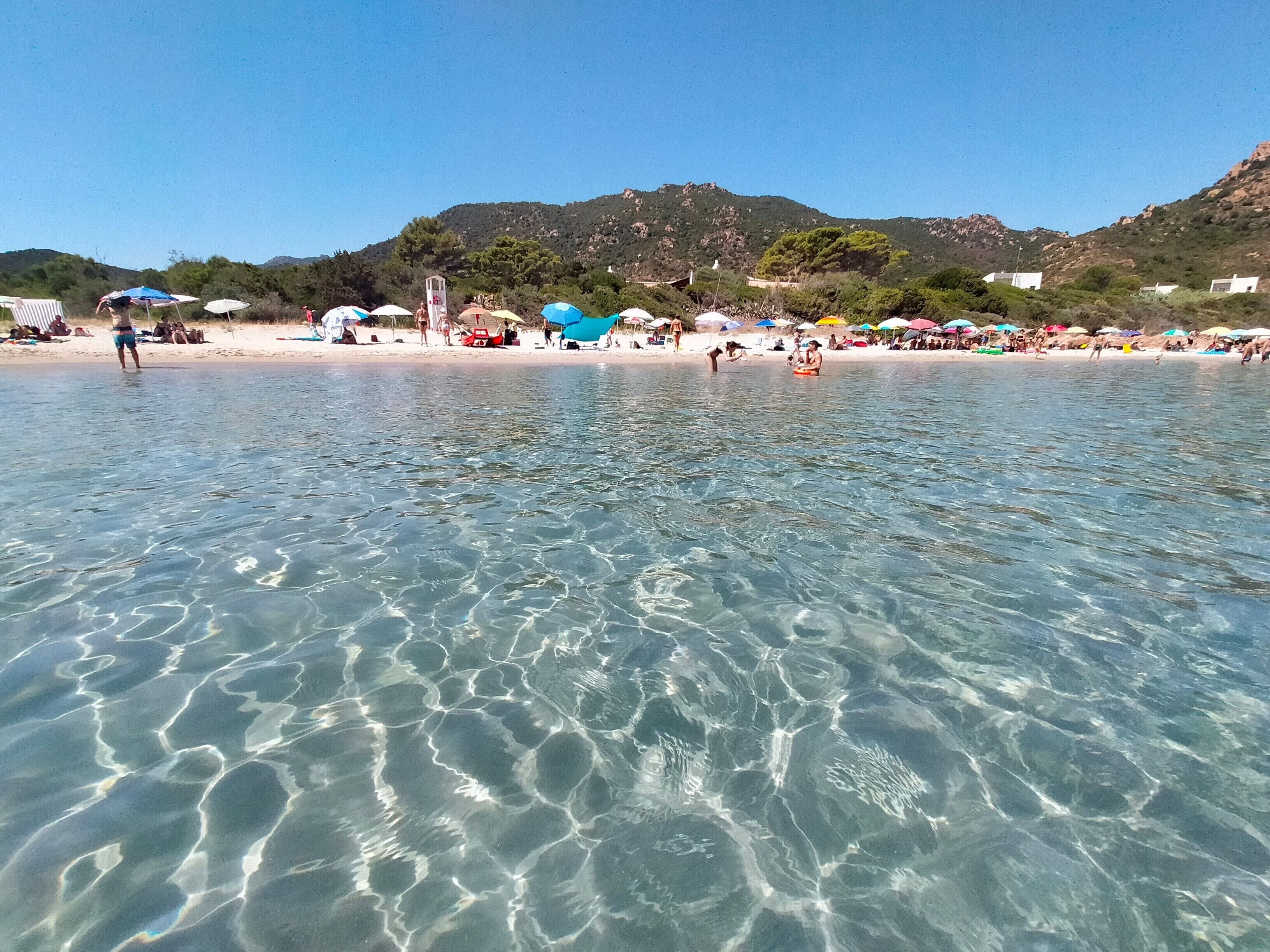 Una spiaggia nelle vicinanze