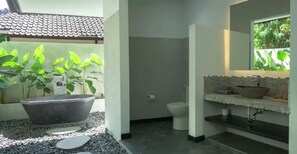 Bathroom - Villa Zen 4 (Kerobokan)