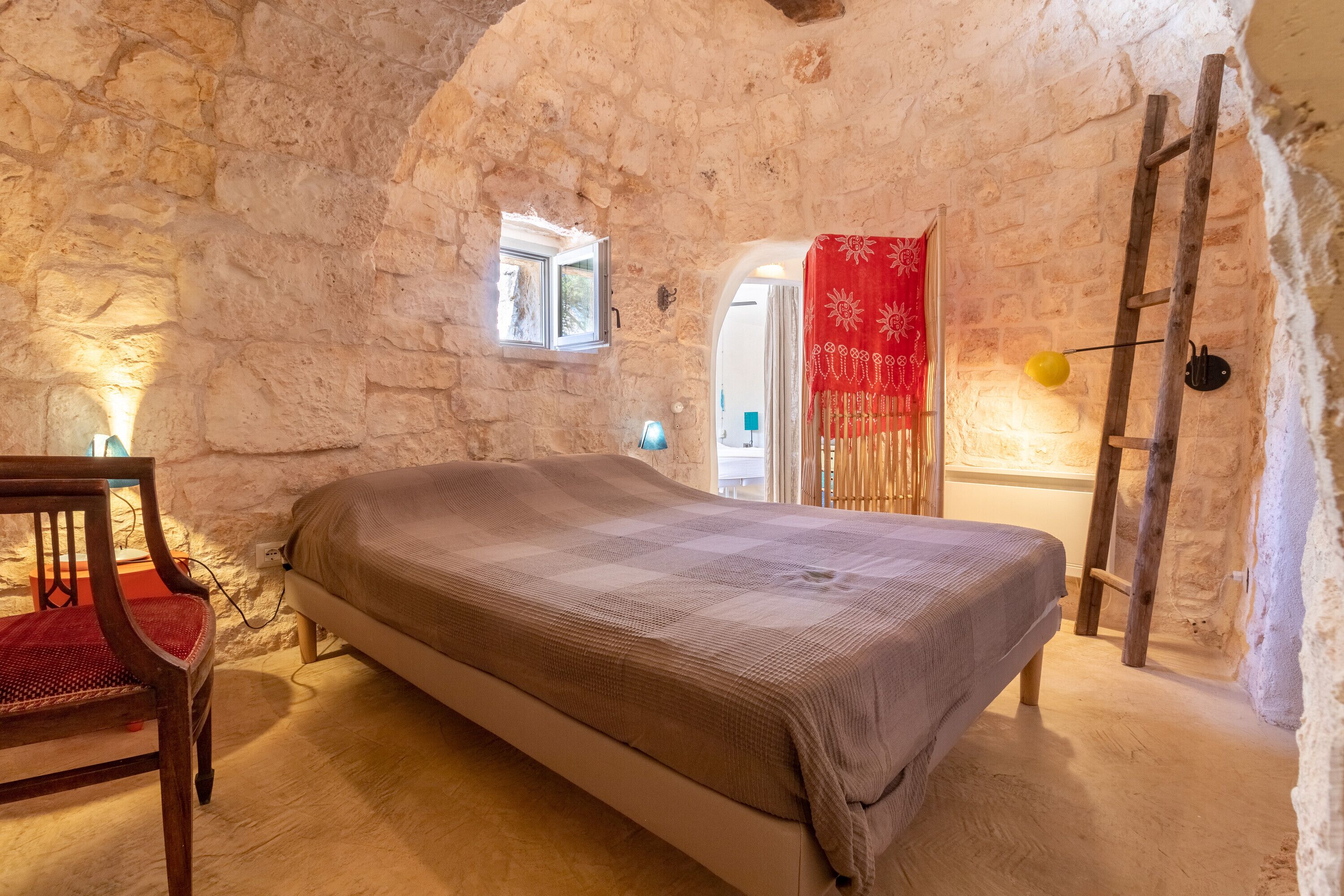 7 bedrooms, iron/ironing board, free WiFi, bed sheets