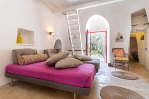 7 室のベッドルーム、アイロン / アイロン台、WiFi (無料)、ベッドシーツ