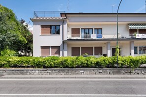 Exterior - Family-Friendly Apartment Civico22 - Bilo 1 with Wi-Fi (Peschiera del Garda)