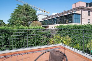 Property grounds - Family-Friendly Apartment Civico22 - Bilo 1 with Wi-Fi (Peschiera del Garda)