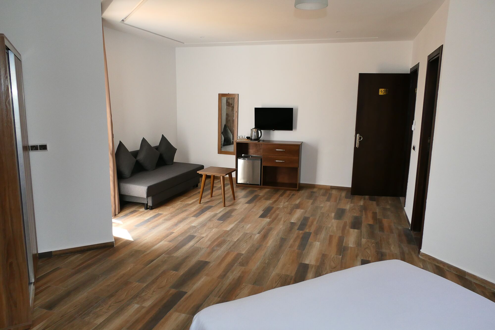 Suite | Minibar, free WiFi, bed sheets