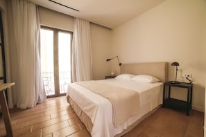 エクスクルーシブ ルーム | 高級寝具、低反発ベッド、ミニバー、セーフティボックス (室内)