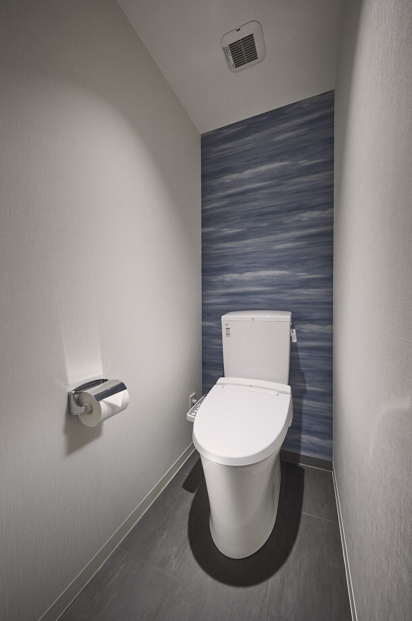 In-room safe, free WiFi, bed sheets