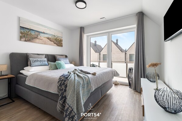 3 slaapkamers, een strijkplank/strijkijzer, reisbedje, gratis wifi