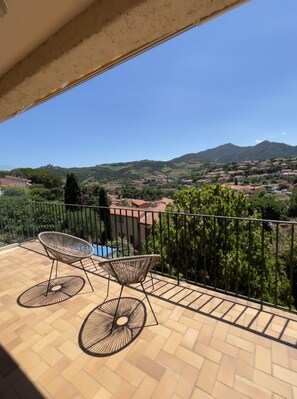 Property grounds - Renovated apartment on the 1st floor of a farmhouse 5 minutes' walk from Collioure (Collioure)