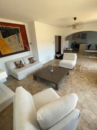 Renovated apartment on the 1st floor of a farmhouse 5 minutes' walk from Collioure