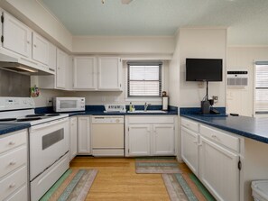 Microwave, dishwasher, dining tables - Charming 2 bedroom condo ocean block mid-town! (Ocean City)