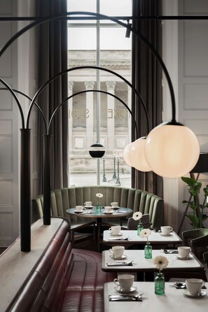 Daily buffet breakfast (GBP 14.95 per person) - Radisson RED Liverpool (Liverpool)