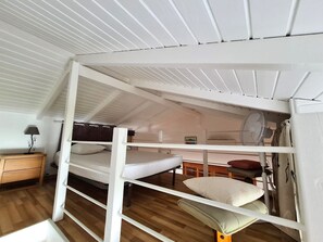 1 Schlafzimmer, Bügeleisen/Bügelbrett, kostenloses WLAN, Bettwäsche