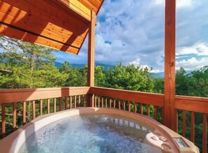 Tina de hidromasaje al aire libre